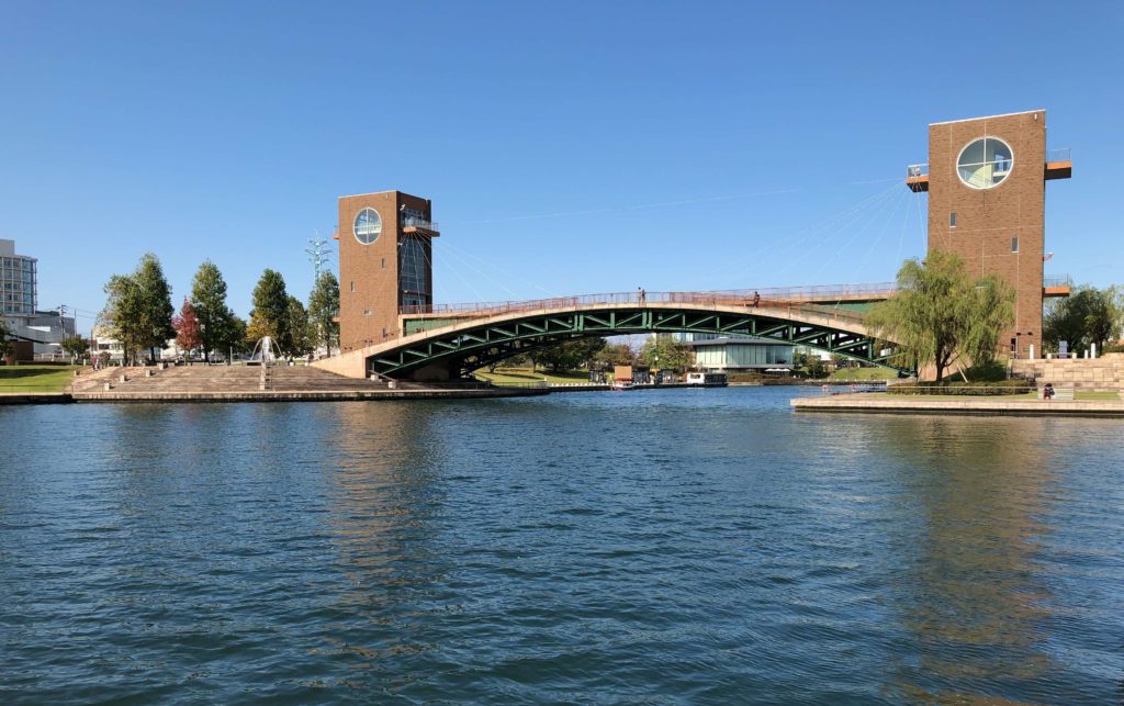 環水公園の天門橋