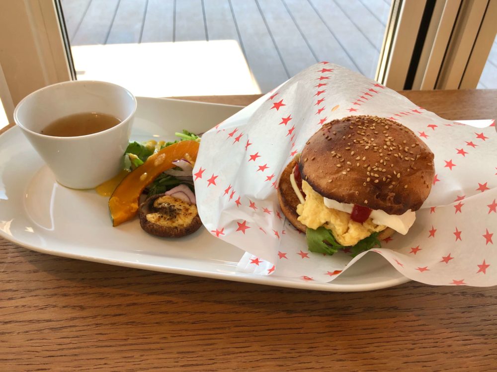 豆乳オムレツ&クリームチーズバーガー