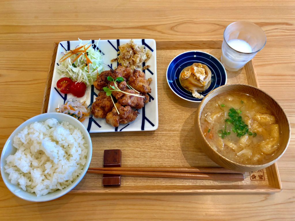 お米食堂の国産若どり醤油麹漬から揚げ定食