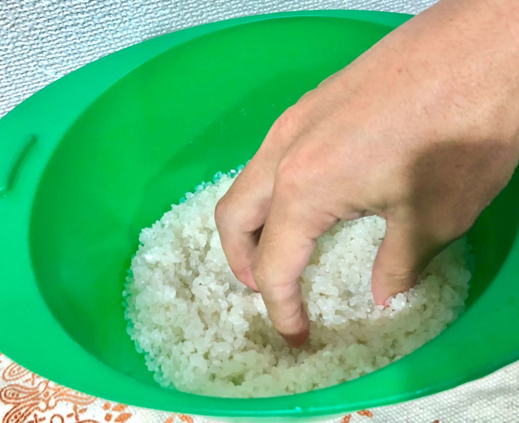 富富富(ふふふ)を洗っているところ