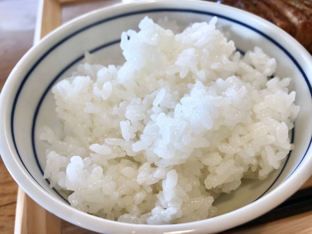 トンテキ定食の白米