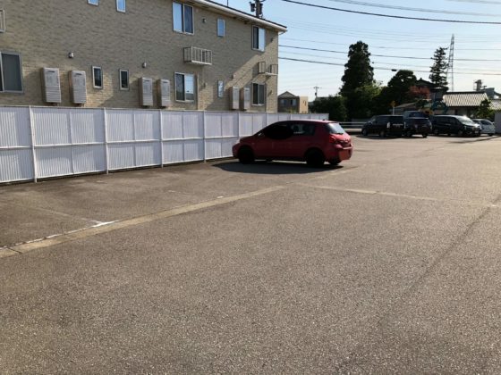 暮らし工房の駐車場