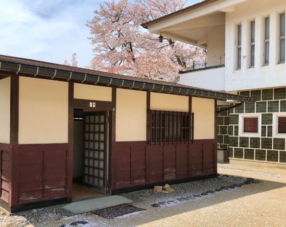 神岡城敷地内のトイレ