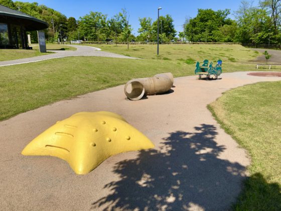 幼児遊び場の遊具