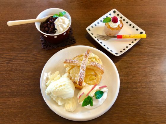 白玉クリーム、アップルパイ、カップケーキ
