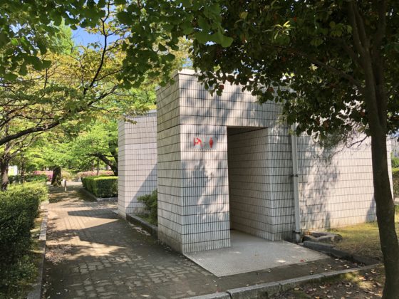 正面広場のトイレ