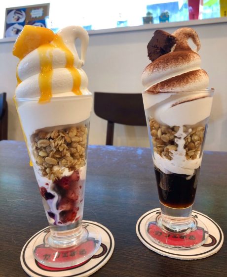 カフェまるのパフェまる